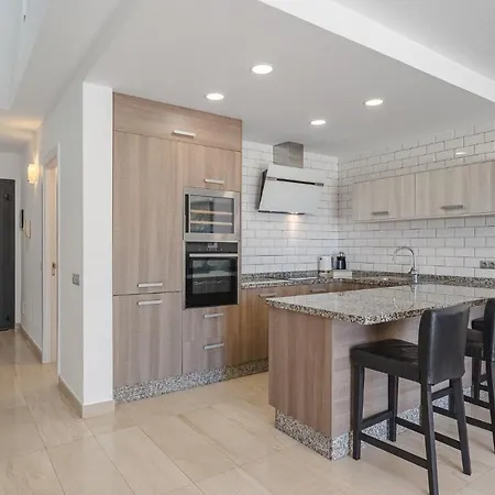 Апартаменти Townhouse Adeje *