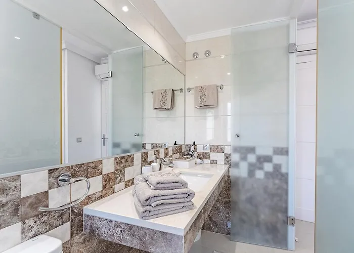 Townhouse Adeje * Адехе