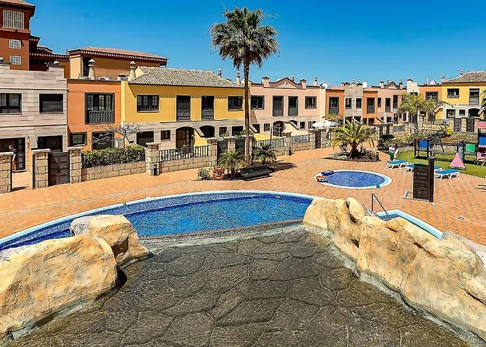 Апартаменти Townhouse Adeje *